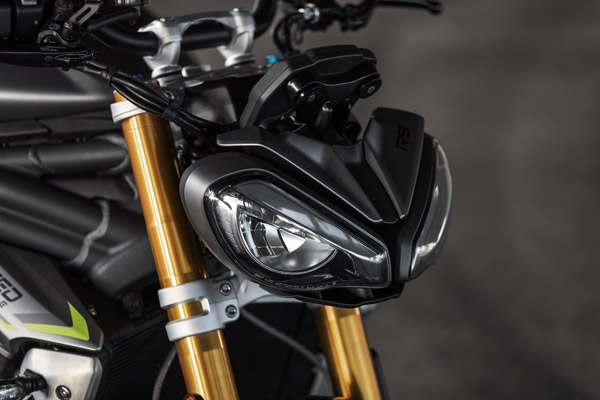 New Triumph Speed Triple 1200 RS Launched: नई ट्रायम्फ स्पीड ट्रिपल 1200 आरएस हुई लाॅन्च, जानें फीचर्स