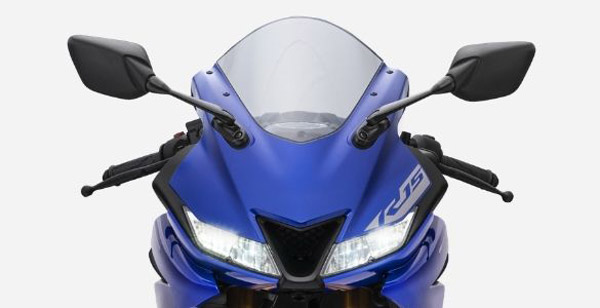 Yamaha R15 V3 Gets New Colours: यामाहा आर15 वी3 नए कलर ऑप्शन में हुई लॉन्च, जानें क्या है खास