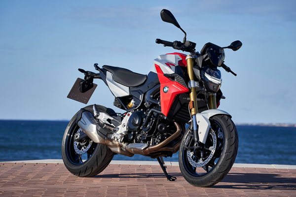 BMW F900 Bikes Becomes Costlier: बीएमडब्ल्यू एफ 900आर बाइक रेंज की कीमतें बढ़ी, जानें