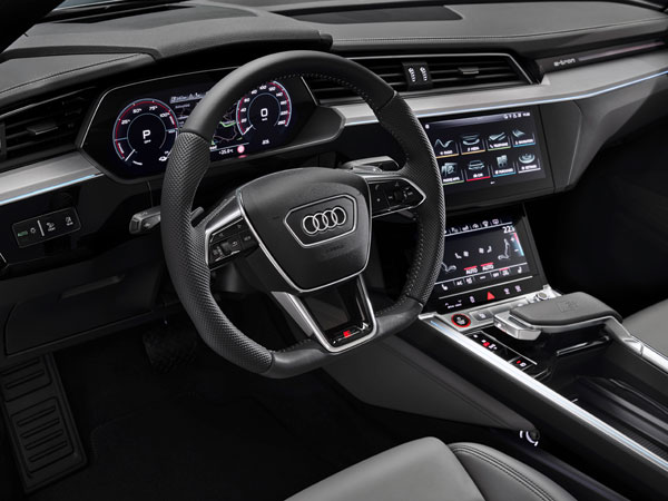 Audi e-Tron GT Teased Ahead Of Launch: ऑडी ई-ट्राॅन जीटी का टीजर जारी, जल्द होगी लाॅन्च