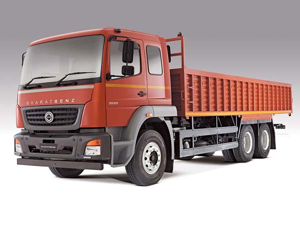 DICV Showcases Special Truck: डीआईसीवी ने कोरोना वैक्सीन ट्रांसपोर्ट के लिए पेश किया स्पेशल ट्रक