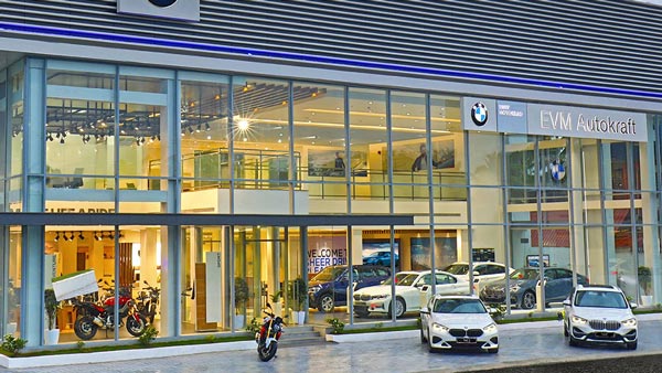 BMW India Sales 2020: बीएमडब्ल्यू इंडिया ने साल 2020 में बेची 6,604 कारें व 2,563 बाइक्स