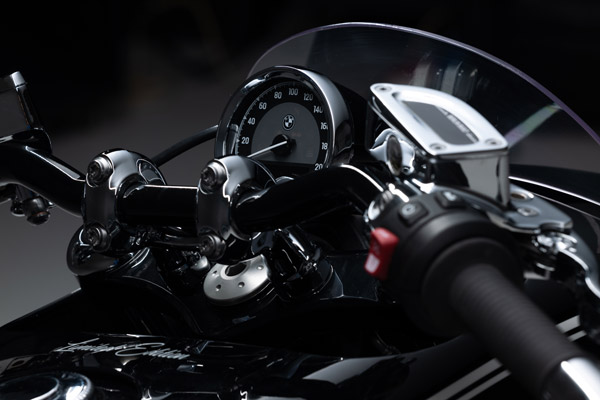 BMW R18 Modification: बीएमडब्ल्यू बाइक का ऐसा अवतार नहीं देखा होगा पहले