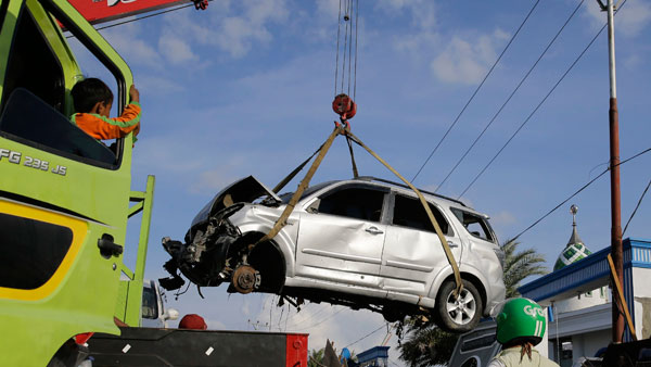 Green Tax On Old Vehicles: पुराने वाहनों पर अब लगेगा ग्रीन टैक्स, स्क्रैपेज पॉलिसी को मिली मंजूरी