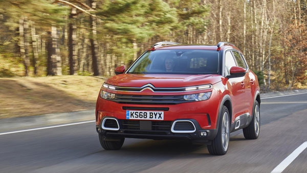 Citroen C5 Aircross Spied: सिट्रोन सी5 एयरक्रॉस नए डुअल टोन अवतार में टेस्ट करते आई नजर, अगले महीने किया जाएगा पेश