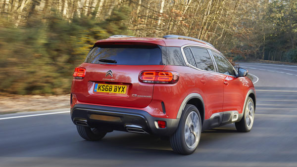 Citroen C5 Aircross Spied: सिट्रोन सी5 एयरक्रॉस नए डुअल टोन अवतार में टेस्ट करते आई नजर, अगले महीने किया जाएगा पेश