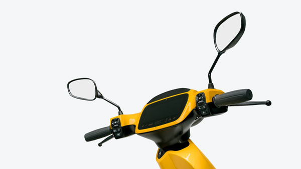 Ola Electric Scooter Spied: ओला की इलेक्ट्रिक स्कूटर पहली बार टेस्टिंग करते आई नजर, देखें तस्वीरें