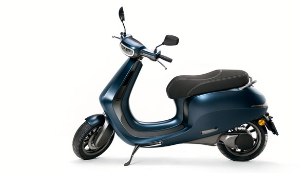 Ola Electric Scooter Spied: ओला की इलेक्ट्रिक स्कूटर पहली बार टेस्टिंग करते आई नजर, देखें तस्वीरें