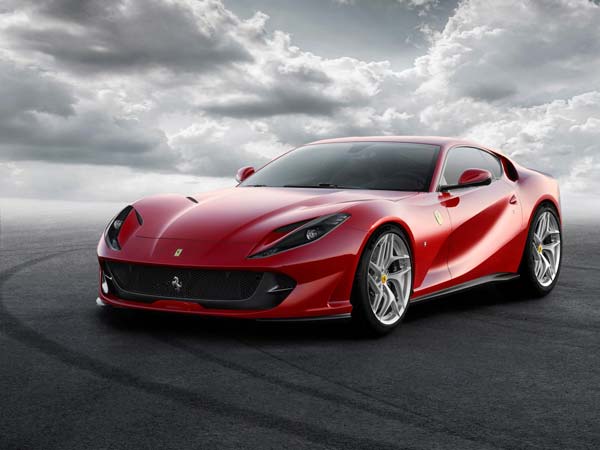 Footballer’s Ferrari Crashed: फुटबाॅलर की करोड़ों की फरारी को सर्विस मैन ने बना दिया कबाड़