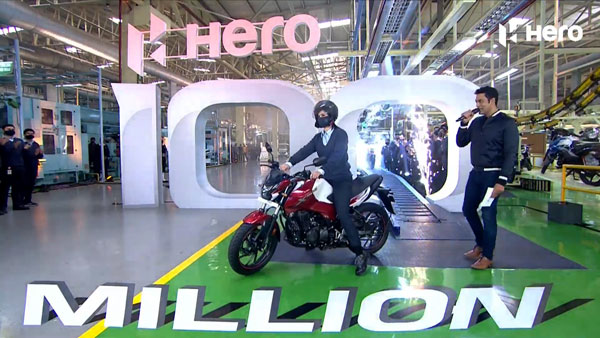 Hero Motocorp 100 Million Milestone: हीरो मोटोकॉर्प ने पार किया 100 मिलियन उत्पादन का आकड़ा, जानें कैसा छुआ यह मुकाम