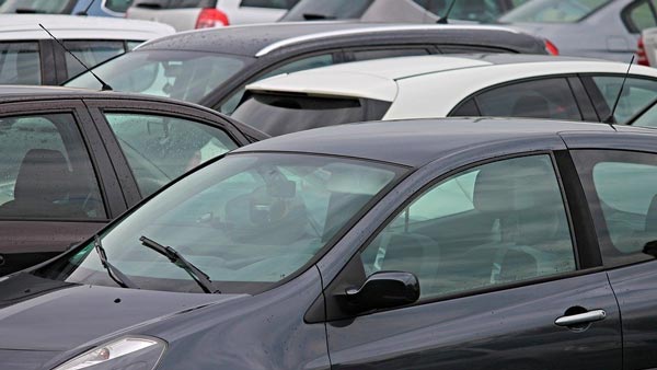 International Driving Permit Renewal: अब विदेश से भी रिन्यू करा सकते हैं ड्राइविंग लाइसेंस, जानें