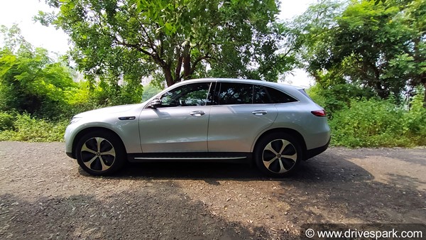 Mercedes EQC Sold Out: मर्सिडीज ईक्यूसी इलेक्ट्रिक कार भारत में पूरी तरहसे बिकी, जल्द ही आएगी सेकंड बैच