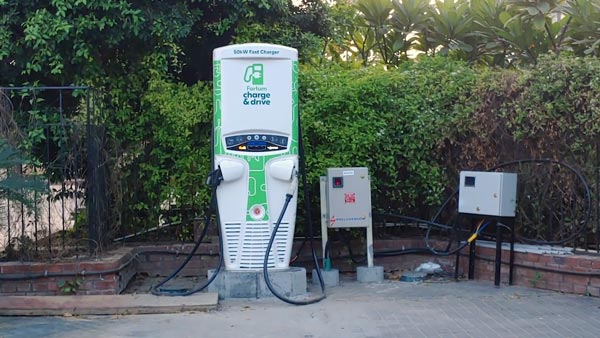 MG EV Charging Station In Mangaluru: एमजी मोटर ने मंगलौर में भी खोली ईवी चार्जिंग स्टेशन, दक्षिण भारत में बना रही पकड़