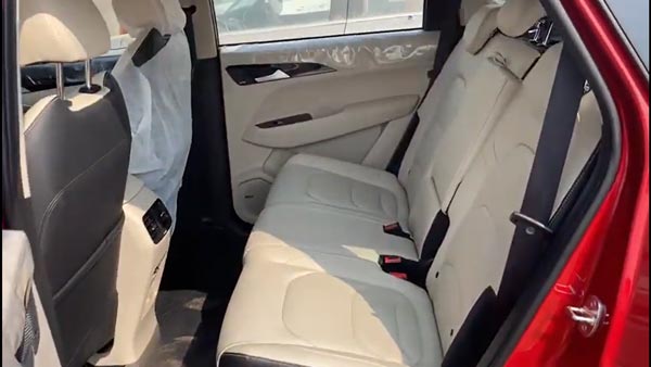 MG Hector Plus 7-Seater: एमजी हेक्टर प्लस 7-सीटर डीलरशिप पर आई नजर, यह हुआ खुलासा