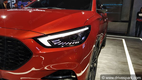 MG ZS Spied With ADAS: एमजी जेडएस टेस्टिंग के दौरान दिखी, कार में मिलेगा ये खास सेफ्टी फीचर