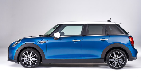 Mini Introduced Facelifted Models: मिनी ने अपनी कारों को किया अपडेट, जल्द लाॅन्च होंगी फेसलिफ्ट कारें