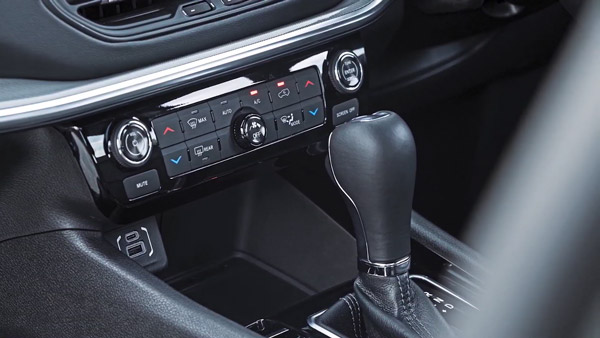2021 Jeep Compass Launch Date Revealed: जीप कम्पास फेसलिफ्ट भारत में 27 जनवरी को होगी लॉन्च, उससे पहले जानें इसके बारें में