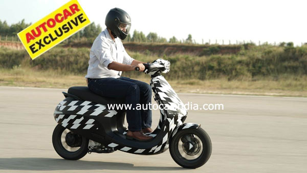 Ola Electric Scooter Spied: ओला की इलेक्ट्रिक स्कूटर पहली बार टेस्टिंग करते आई नजर, देखें तस्वीरें