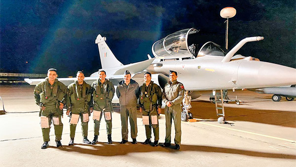 Rafale In Republic Day 2021: पहली बार इस गणतंत्र दिवस पर दिखाई जायेगी राफेल, इस तरह से करेगी फ्लाईपास्ट
