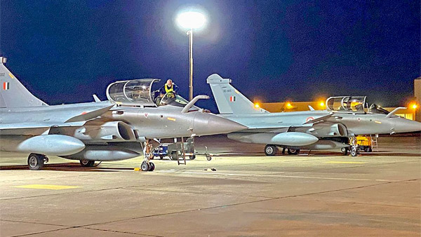 Rafale In Republic Day 2021: पहली बार इस गणतंत्र दिवस पर दिखाई जायेगी राफेल, इस तरह से करेगी फ्लाईपास्ट