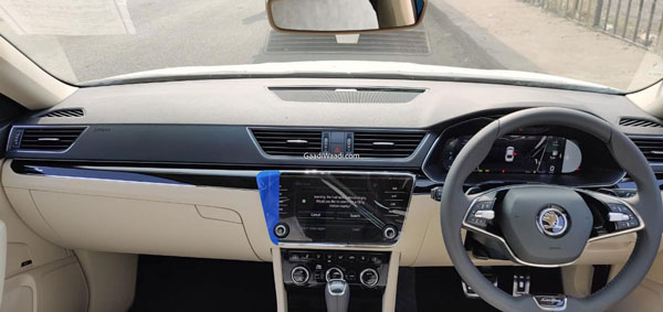 2021 Skoda Superb Reaches Dealership: नई स्कोडा सुपर्ब पहुंची डीलरशिप, जल्द होगी भारत में लॉन्च