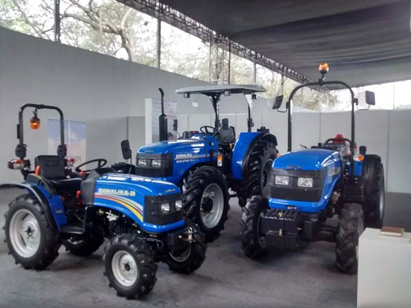 Sonalika Tractor Sales December 2020: सोनालिका ने दिसंबर में बेचे 11,540 ट्रैक्टर, जानें