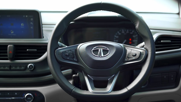 Tata Altroz iTurbo Variant Details: टाटा अल्ट्रोज आईटर्बो वैरिएंट अनुसार फीचर्स की जानकारी, जानें