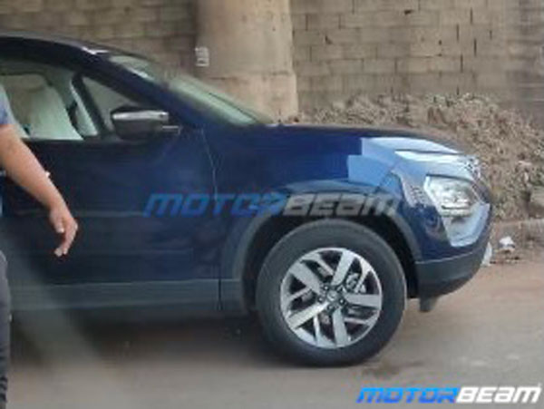 2021 Tata Safari Spied: नई टाटा सफारी पहली बार बिना ढके हुई नजर, जल्द ही डीलरशिप पहुंचनी होगी शुरू