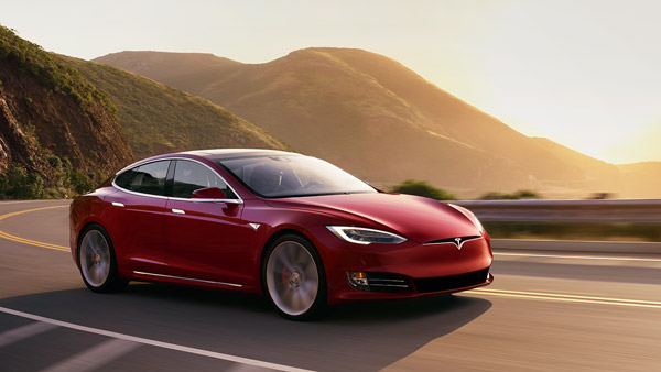 Tesla Model S: टेस्ला माॅडल एस होगी भारत की सबसे दमदार इलेक्ट्रिक कार, जानें क्या हैं खूबियां