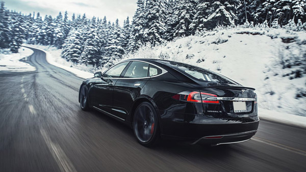 Tesla Model S: टेस्ला माॅडल एस होगी भारत की सबसे दमदार इलेक्ट्रिक कार, जानें क्या हैं खूबियां