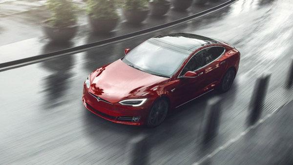 Tesla Model S: टेस्ला माॅडल एस होगी भारत की सबसे दमदार इलेक्ट्रिक कार, जानें क्या हैं खूबियां