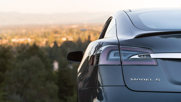 Tesla Model S: टेस्ला माॅडल एस होगी भारत की सबसे दमदार इलेक्ट्रिक कार, जानें क्या हैं खूबियां