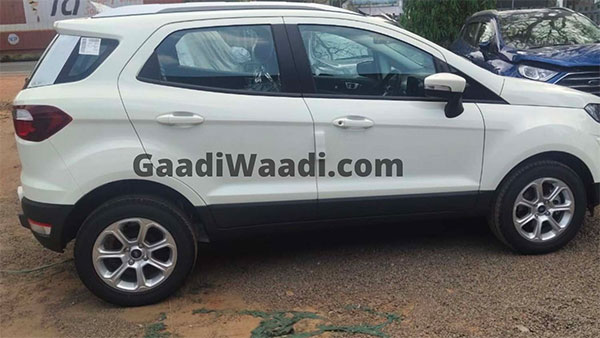 Ford Ecosport Special Edition Spotted: फोर्ड इकोस्पोर्ट स्पेशल एडिशन डीलरशिप यार्ड पर दिखी, जल्द होगी लाॅन्च