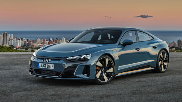 New Audi E-tron GT Revealed: नई ऑडी ई-ट्रॉन जीटी का हुआ खुलासा, देती है 488 किमी/चार्ज का रेंज