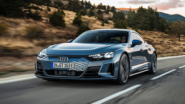 New Audi E-tron GT Revealed: नई ऑडी ई-ट्रॉन जीटी का हुआ खुलासा, देती है 488 किमी/चार्ज का रेंज