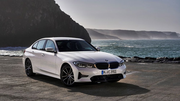 BMW 320d Sport Discontinued: बीएमडब्ल्यू 320डी स्पोर्ट की बिक्री हुई बंद, ऑफिशियल वेबसाइट से हटी