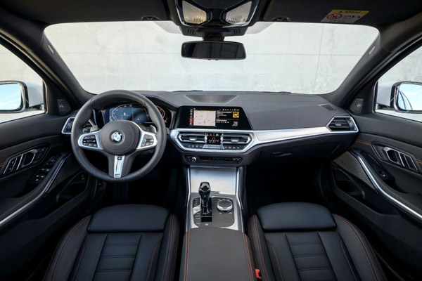 BMW 320d Sport Discontinued: बीएमडब्ल्यू 320डी स्पोर्ट की बिक्री हुई बंद, ऑफिशियल वेबसाइट से हटी