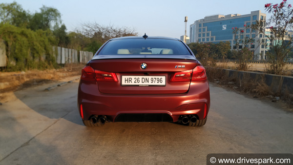 BMW M5 Removed From Website: बीएमडब्ल्यू एम5 कंपनी की वेबसाइट से हटी, जानें क्या है कारण