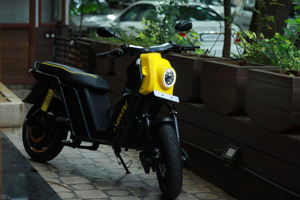 Bounce-E Electric Scooter Launched: बाउंस की इलेक्ट्रिक स्कूटर हुई लाॅन्च, बेंगलुरु में बुकिंग शुरू