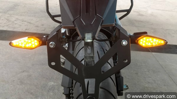 CFMoto NK300 Teaser Released: सीएफमोटो ने 300एनके बीएस6 का टीजर किया जारी, जल्द होगी लाॅन्च