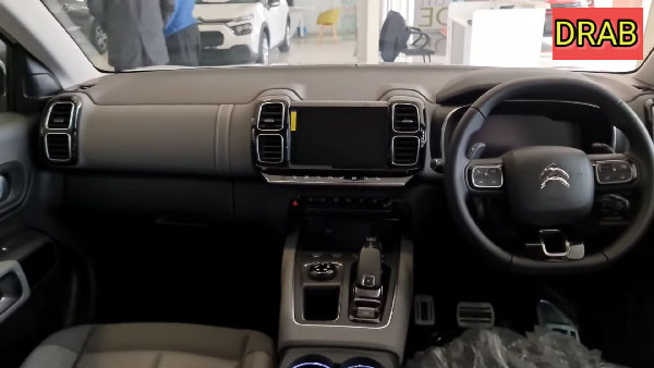 Citroen C5 Aircross At Dealership: सिट्रोन सी5 एयरक्रॉस डीलरशिप पर आई नजर, जल्द होने वाली है लॉन्च