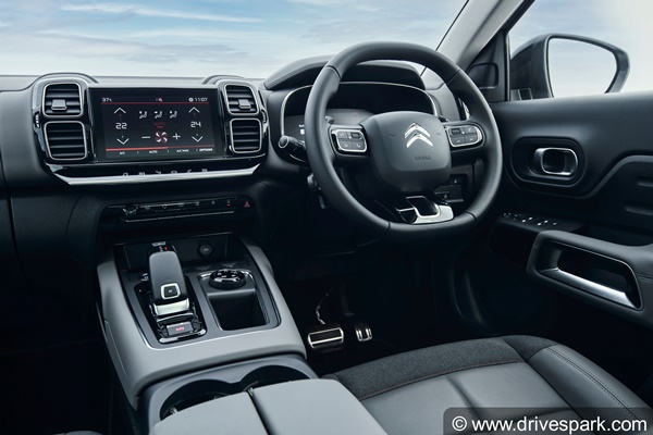 Citroen C5 Aircross Review In Hindi: सिट्रोन सी5 एयरक्रॉस सी5 रिव्यू: डिज़ाइन, फीचर्स, इंजन, परफॉर्मेंस, हैंडलिंग जानकारी
