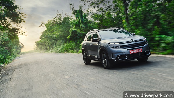 Citroen C5 Aircross Review In Hindi: सिट्रोन सी5 एयरक्रॉस सी5 रिव्यू: डिज़ाइन, फीचर्स, इंजन, परफॉर्मेंस, हैंडलिंग जानकारी