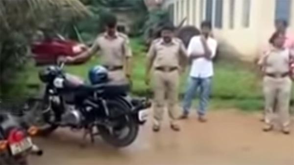 Police Fine 3,000 RE Owners: पुलिस ने 3,000 रॉयल एनफील्ड बाइक्स पर लगाया जुर्माना, जानें वजह