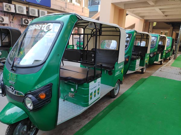 E-Rickshaw Registration Stops: सुप्रीम कोर्ट ने ई-रिक्शा के रजिस्ट्रेशन पर लगाया रोक, जानें क्या है वजह