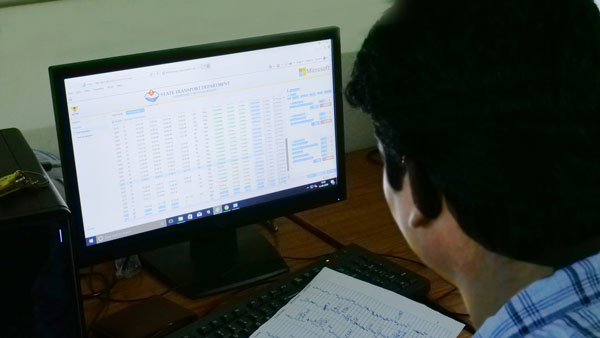 Aadhar Mandatory For Vahan e-Services: वाहन पोर्टल पर ऑनलाइन सेवाओं के लिए आधार अनिवार्य