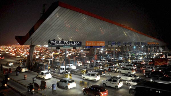 No Fastag Toll If Queue Crossed Line: कलर लाइन के पार हुई वाहनों की कतार तो फ्री होगा फास्टैग टोल