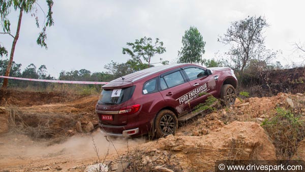 New Ford Endeavour Launch Details: नई-जेन फोर्ड एंडेवर साल 2022 के मध्य में हो सकती है लॉन्च, जानें