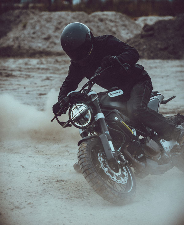 Husqvarna Silverpilen 125cc Unveiled: हस्कवरना स्वार्टपिलेन 125 सीसी बाइक का हुआ खुलासा, जानें