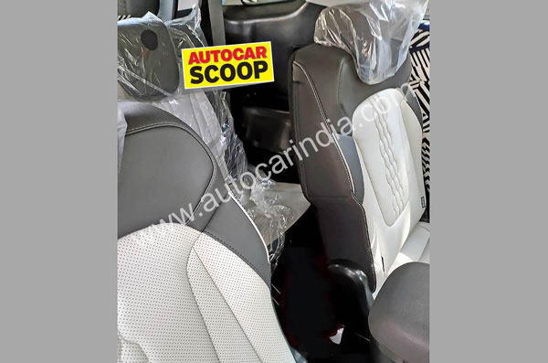 Hyundai Alcazar SUV Interior Spied: हुंडई अल्काजार की इंटीरियर टेस्टिंग के दौरान पहली बार आई नजर, देखें तस्वीरें